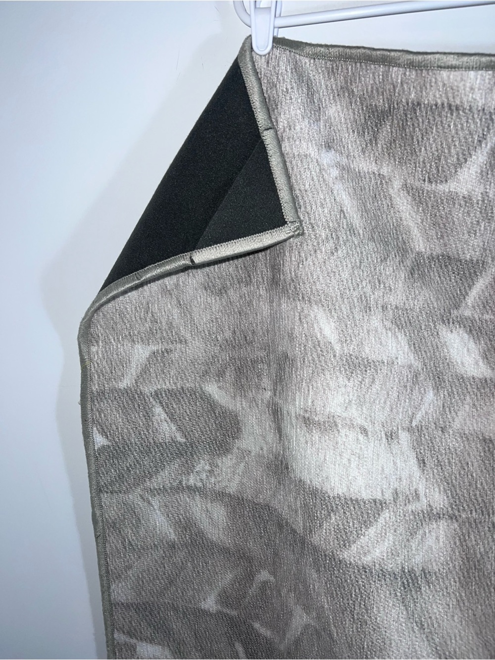 RUGGABLE RUG Neutral Geometric Area Rug - Light Gray & Ivory - Picture 3 of 12